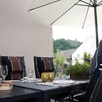 Moselromance Mit Grosser Sonnenterrasse By Interhome Трабен-Трарбах
